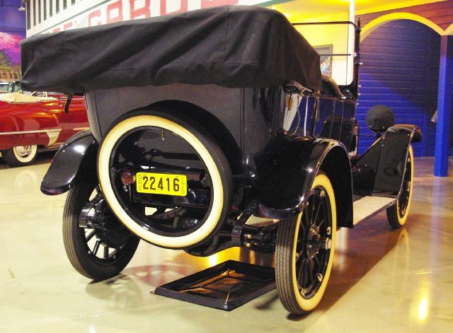 1915 SD Four 3